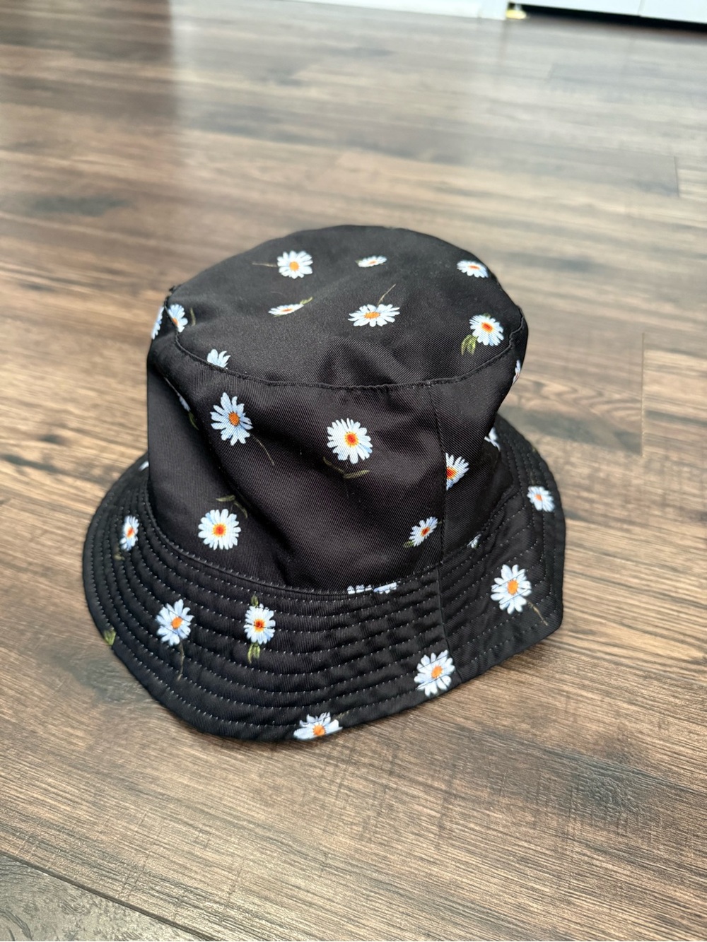 Black Daisy Bucket Hat - Floral Printed Sun Hat